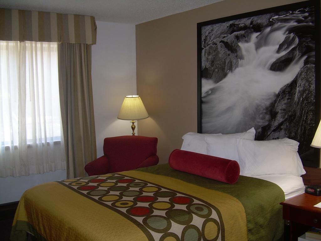 Hotel Super 8 By Wyndham Milwaukee Airport Zimmer foto